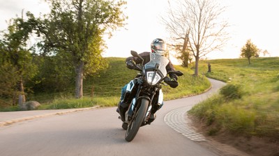 Pilgern_in_Schräglage.jpg